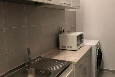 Garsonieră decomandată în Lipovei