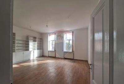 Spațiu comercial, de 15 mp, în Central - 5