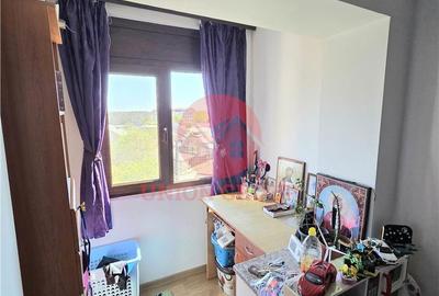 Apartament cu 3 camere, mobilat în Sud - 11