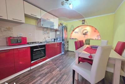 Casă cu 4 camere cu Teren 1440 Mp în Central - 9