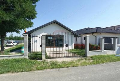 Casa cu 3 camere, de vanzare, in Tau?ii Magherau?