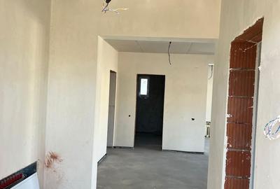Casă cu 4 camere în Oncea - 10