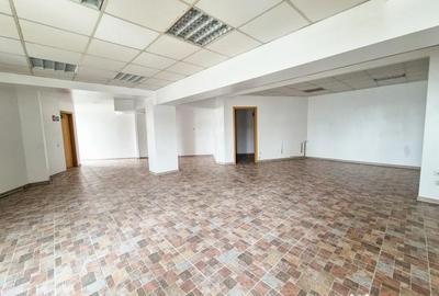 Spațiu comercial, de 93 mp, în Central - 7