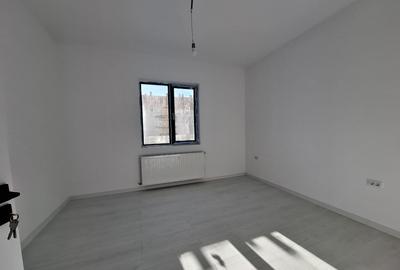 Casă cu 4 camere cu Teren 380 Mp în Pantelimon