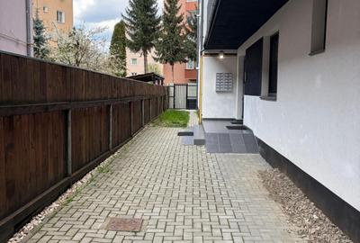 Apartament cu 3 camere semidecomandat, mobilat în Gemenii - 15