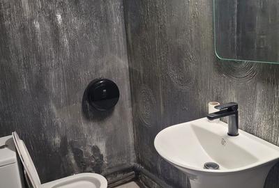 Spațiu comercial, de 50 mp, în Central - 7