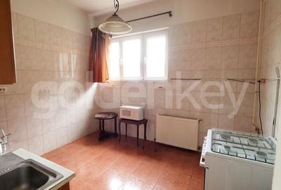Casă individuală cu 10 camere cu Canalizare în Domenii - 8