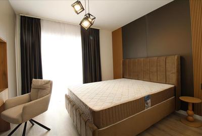 Penthouse cu 3 camere semidecomandat, mobilat în Florești - 3