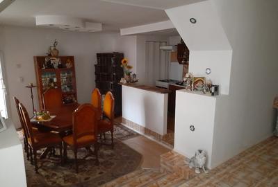 Casă individuală cu 4 camere cu Teren 7.4000000953674 Mp în Pir - 4