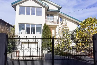 Casă cu 7 camere cu Canalizare în Aeroport - 8