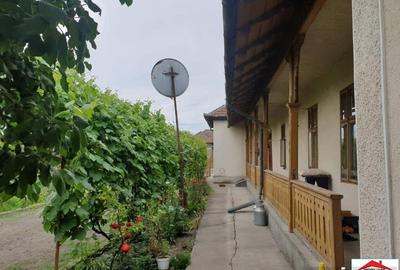 Casă cu 4 camere cu Teren 2363 Mp în Căuaș - 8