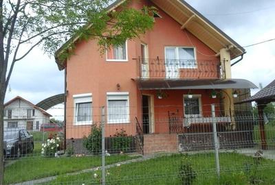 Casă cu 4 camere în Central - 3