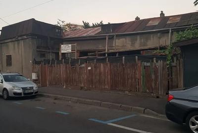 Casa de vanzare in Bucure?ti - 1