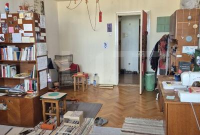 Apartament cu 3 camere decomandat în Dâmbu Pietros