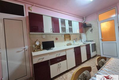 Apartament patru camere de vanzare in Cugir Apartament patru camere de vanzare in Cugir - 9