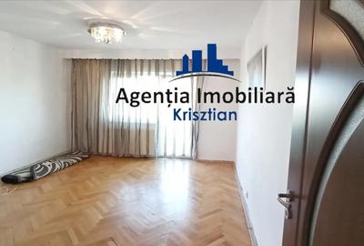 Apartament cu 2 camere de vanzare - Zona Micro 17 - 1