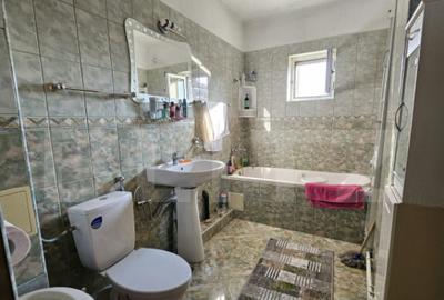 Apartament spatios in vila, 6 camere, 270 mp, zona Grivita - 1