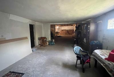 Casă cu 4 camere cu Teren 880 Mp în Gugești - 2