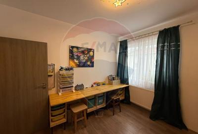 Apartament cu 3 camere de vanzare pe str EA Bieltz - 4