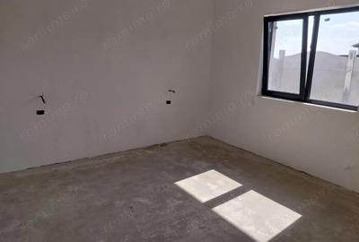 Casă cu Teren 420 Mp în Șendreni - 7