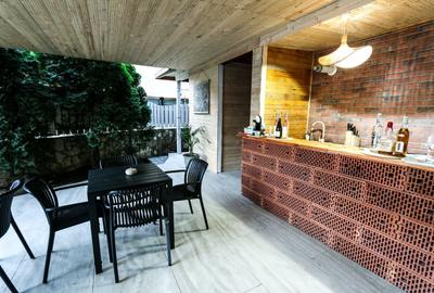 Casă cu 3 camere decomandat cu Teren 300 Mp în Palazu Mare - 2