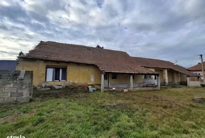 Casă cu 4 camere cu Teren 1347 Mp în Borș - 8