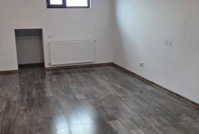 Casă cu 4 camere cu Teren 75 Mp în Central - 5