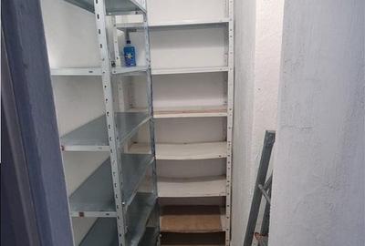 Apartament cu 3 camere decomandat, mobilat în Florilor
