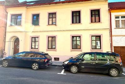 Apartament lux situat intr-o zona plina de istorie și farmec pe str. Castelului - 16