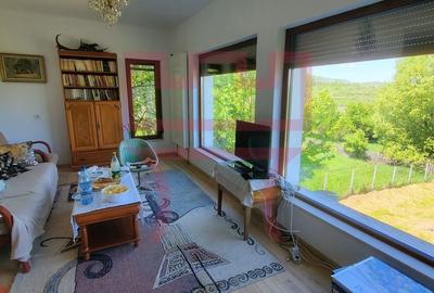 Casa nou construita Zimbor Chendremal cu 6.800mp teren panorama padure - 6