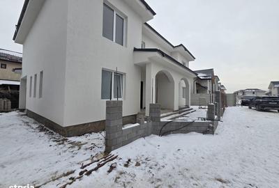 Casă cu 4 camere cu Teren 250 Mp în Central