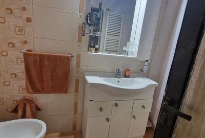 Apartament cu 3 camere decomandat în Nord
