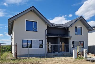Duplex cu 4 camere cu Teren 333 Mp în Moșnița Nouă - 1