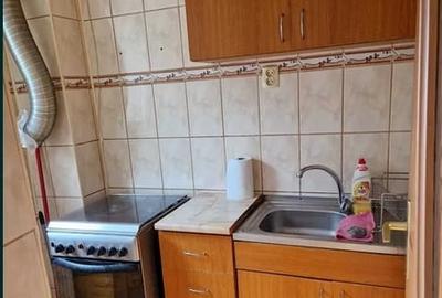 Pantelimon,Lidl,Magazinele  Marius,bl.1981,reabilitat,et.1/10,Renovata,stradal - 4