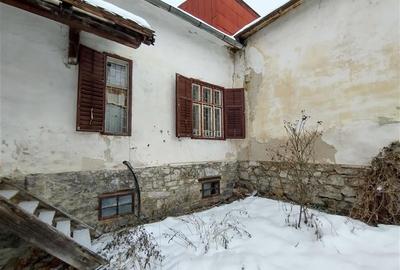 Casă individuală cu 8 camere cu Teren 784 Mp în Vest - 32