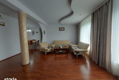 Casă cu 6 camere cu Teren 390 Mp în Micro 3 - 6