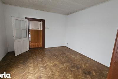 Casă cu 3 camere cu Teren 130 Mp în Central - 7