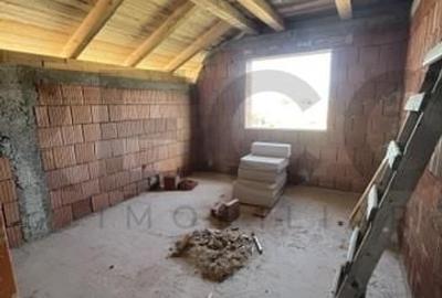 Casă cu 4 camere cu Teren 300 Mp în Sânmartin - 2