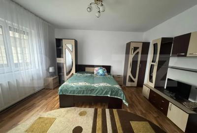 Casă cu 5 camere cu Teren 250 Mp în Central - 2