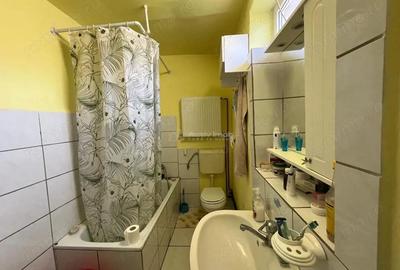 Casă cu 4 camere cu Teren 3 Mp în Belinț - 6