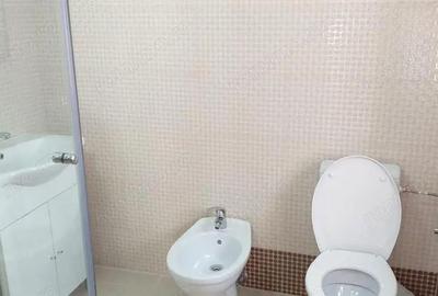 Casă cu Teren 300 Mp în Central - 1