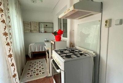 Apartament cu 2 camere semidecomandat, mobilat în Metalurgie - 3