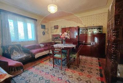 Exclusivitate! Casa cu anexe si teren generos, langa Jibou-Comision 0% - 12