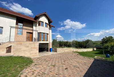 Casa spatioasa cu teren generos de 1600 mp, ideala pentru locuinta sau investiti - 2