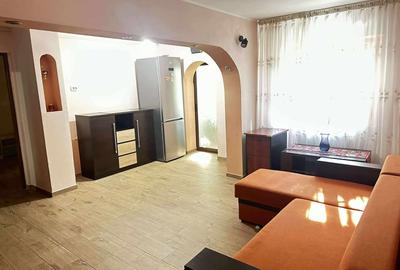 Apartament cu 3 camere decomandat în Micro 16 - 2