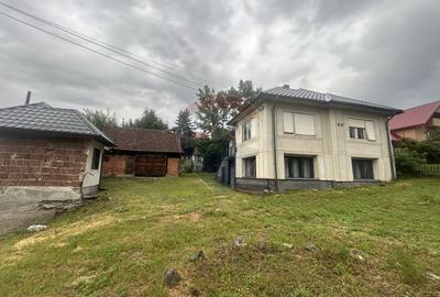 De vanzare casa din caramida cu teren - zona Pensiunea Secret Garden - 44