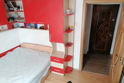 Vand sau schimb cu casa in apropierea ora?ului apartament cu 2 camere in zona Nord 57000 E - 10