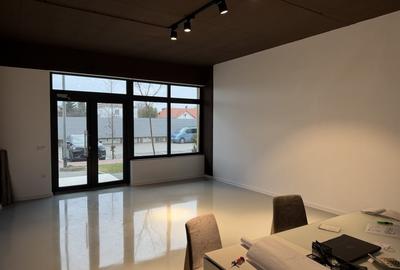 Birou, de 40 mp, în Piața Cluj - 3