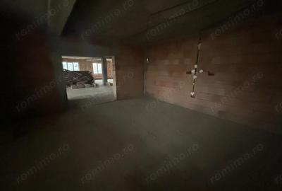 Casă cu 6 camere cu Teren 1150 Mp în Mihalț - 1