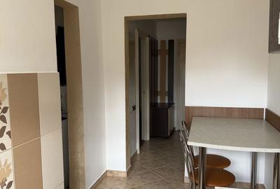 Apartament cu 2 camere decomandat în Cornișa - 3
